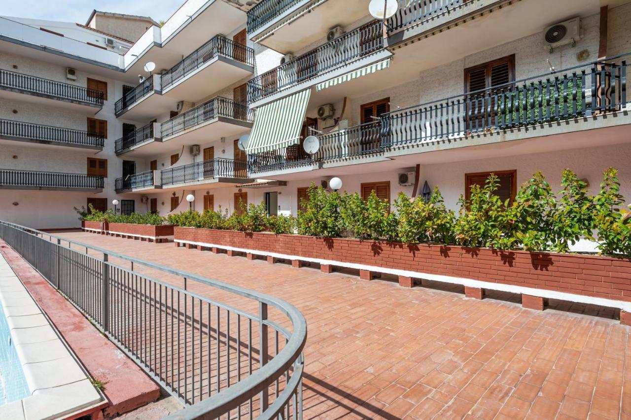 Апартаменты Naxos Charming Penthouse With Swimming Pool X6 Джардини-Наксос Экстерьер фото